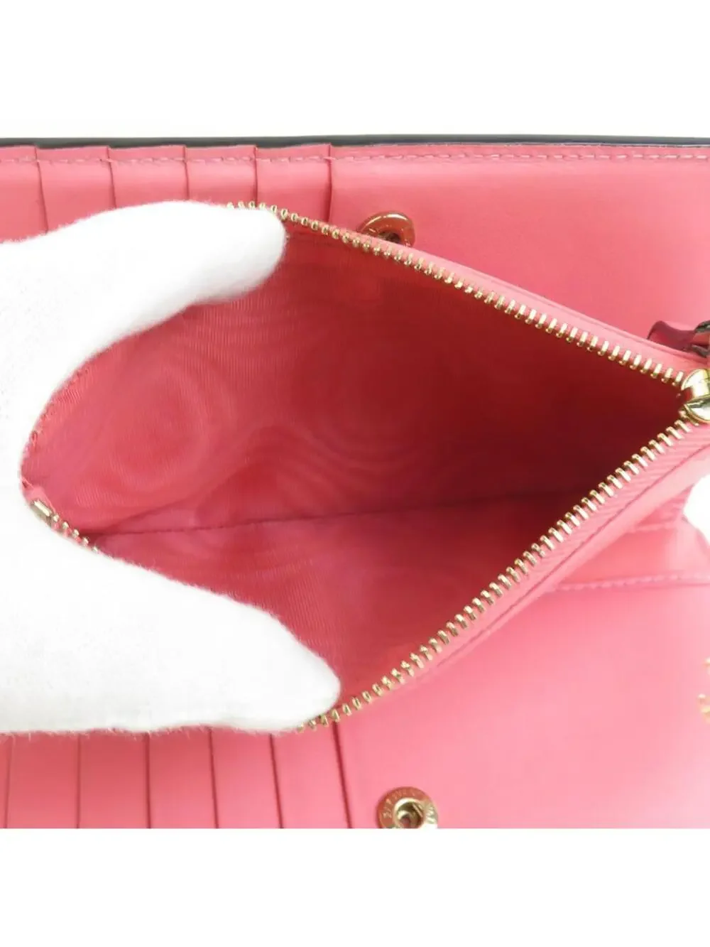 Valentino Garavani indulge luxury