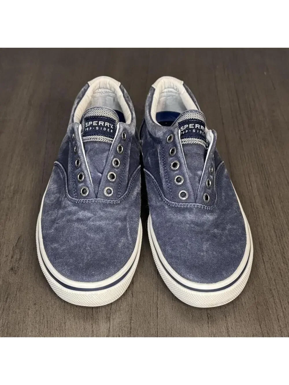 Sperry these top