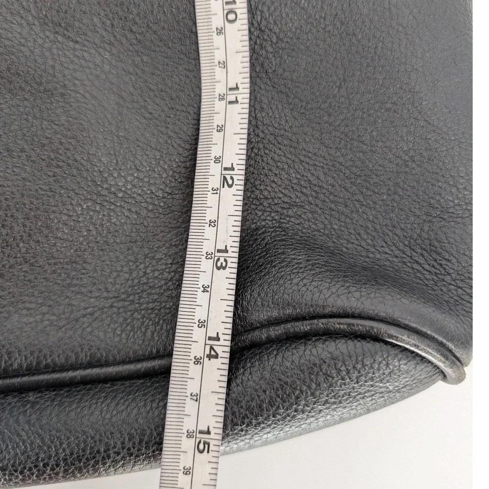Tote Le Monde size small