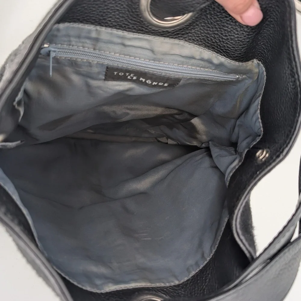 Tote Le Monde size small