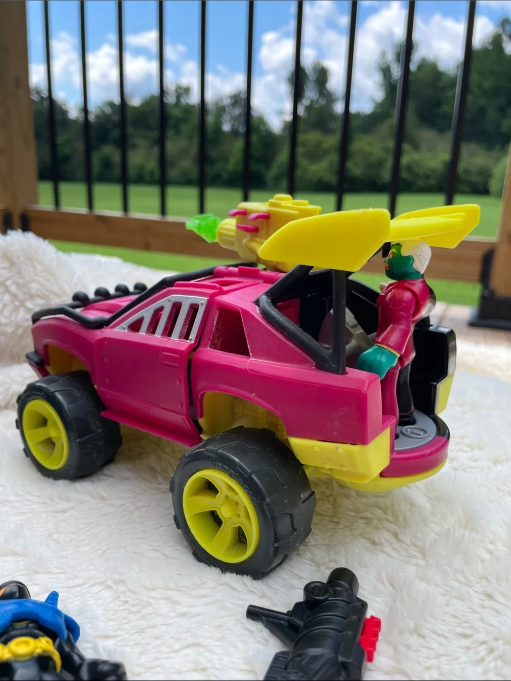 Fisher-Price Batman vs. Two-Face Action Vehicle Playset with Figures