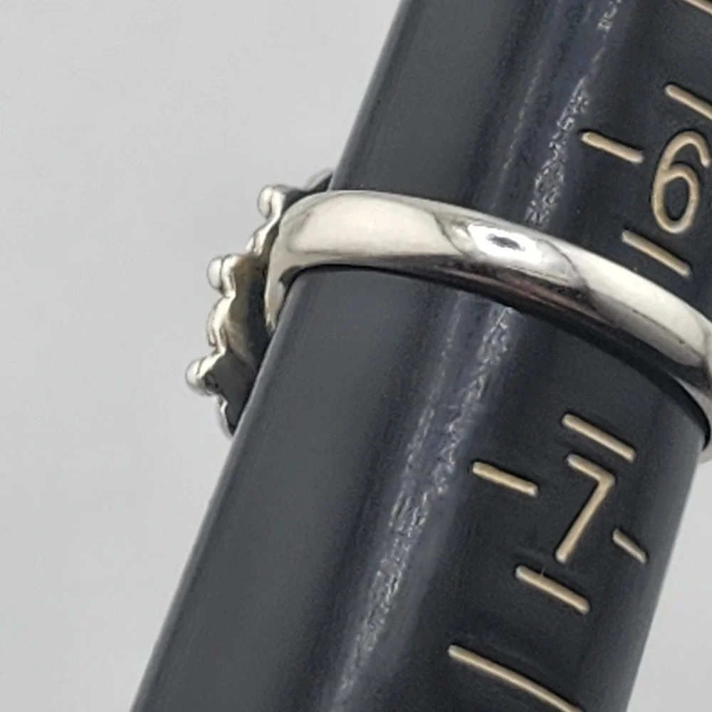N/A beautiful ring