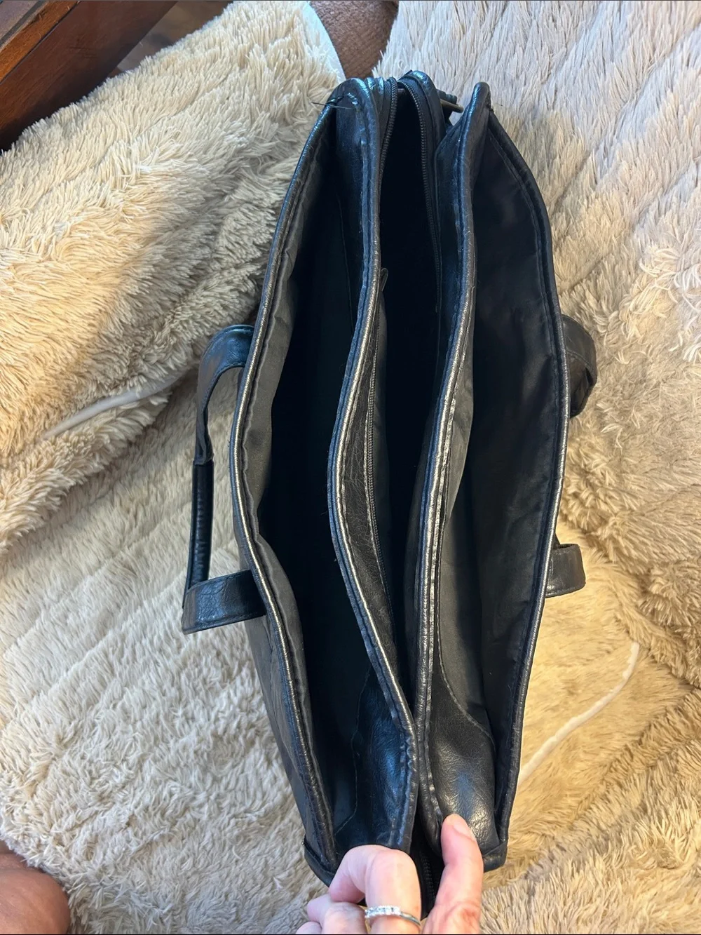 Monarch Luggage Co classic black