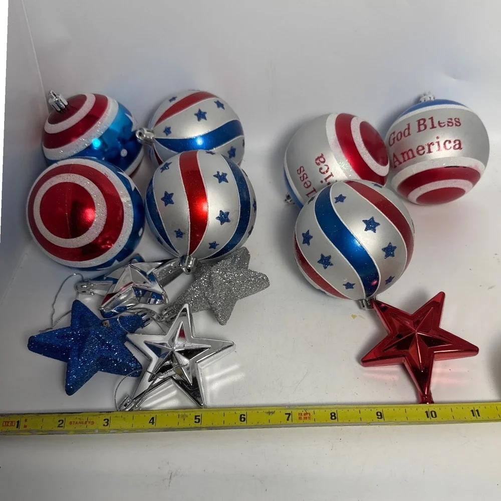 Unbranded patriotic ornament