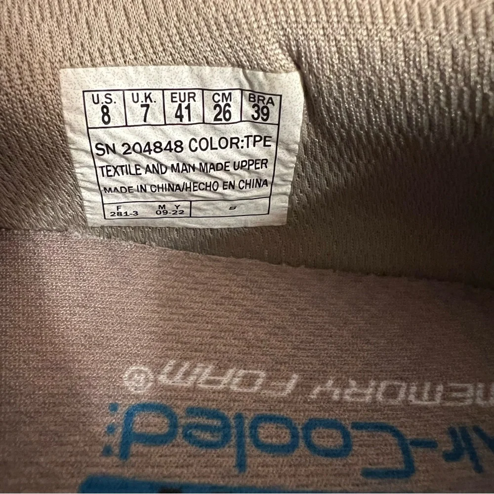 Skechers casual laceless