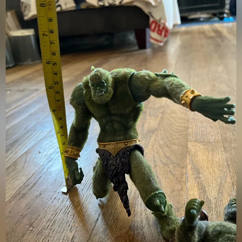 Mossman figures, 1 needs to be fixed