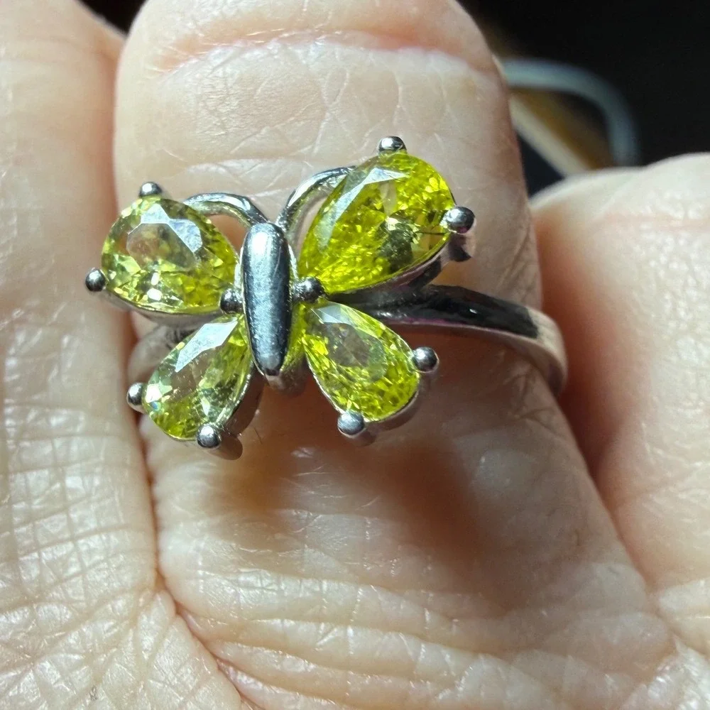 N/A butterfly ring
