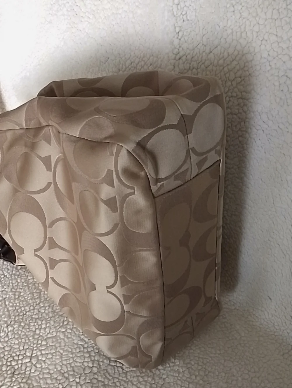 Coach as hangtag bag