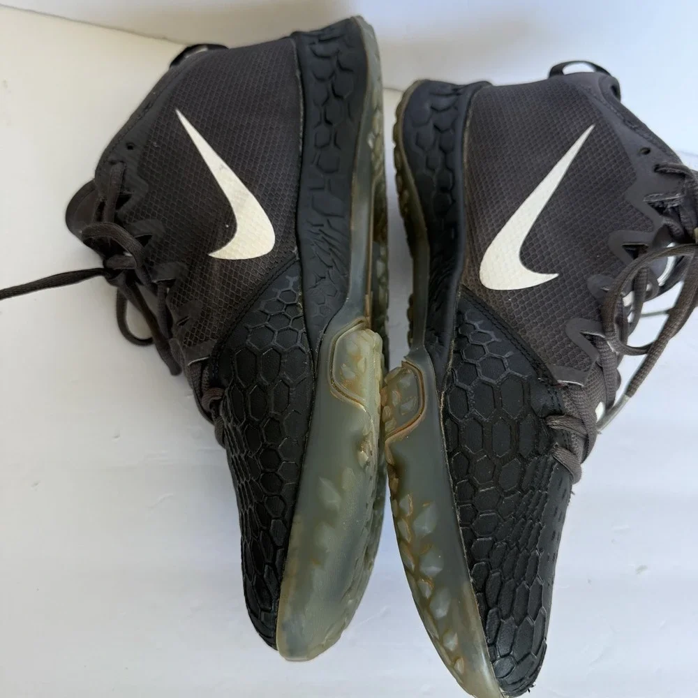 Nike previous intact