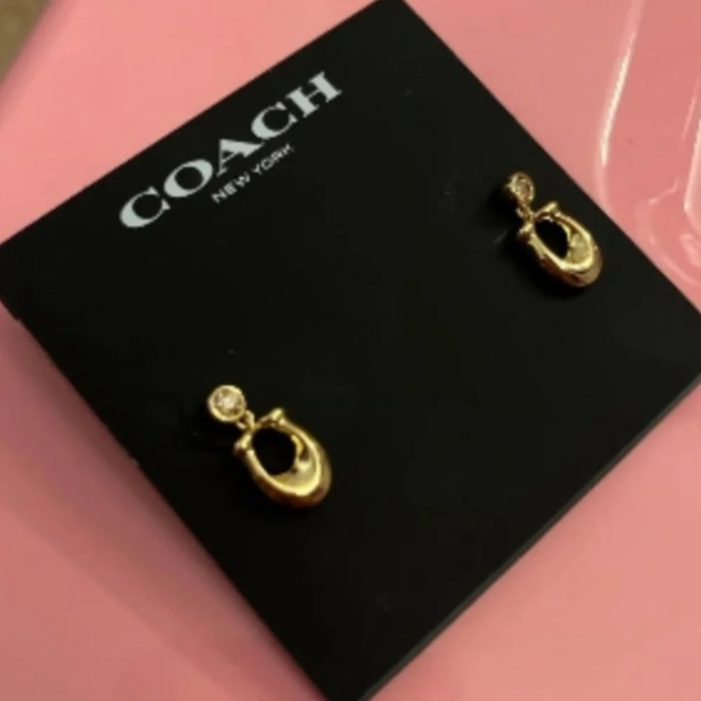 💛🔹️COACH🔹️ crystal & signature C logo earrings