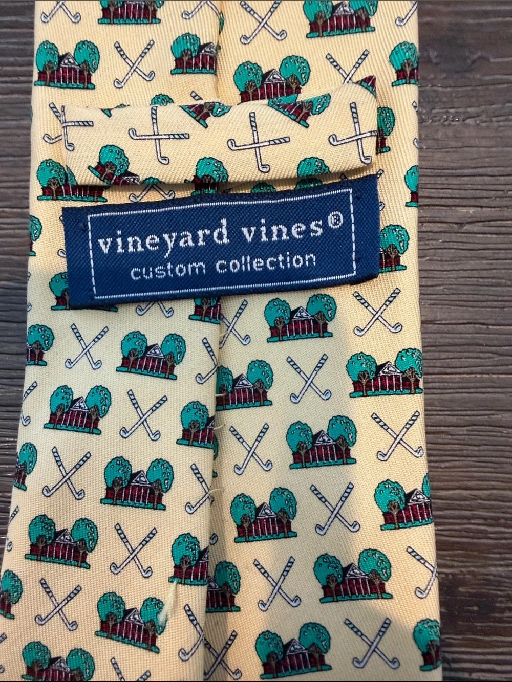 Men’s Colonial Golf Course Yellow Vineyard Vines Tie