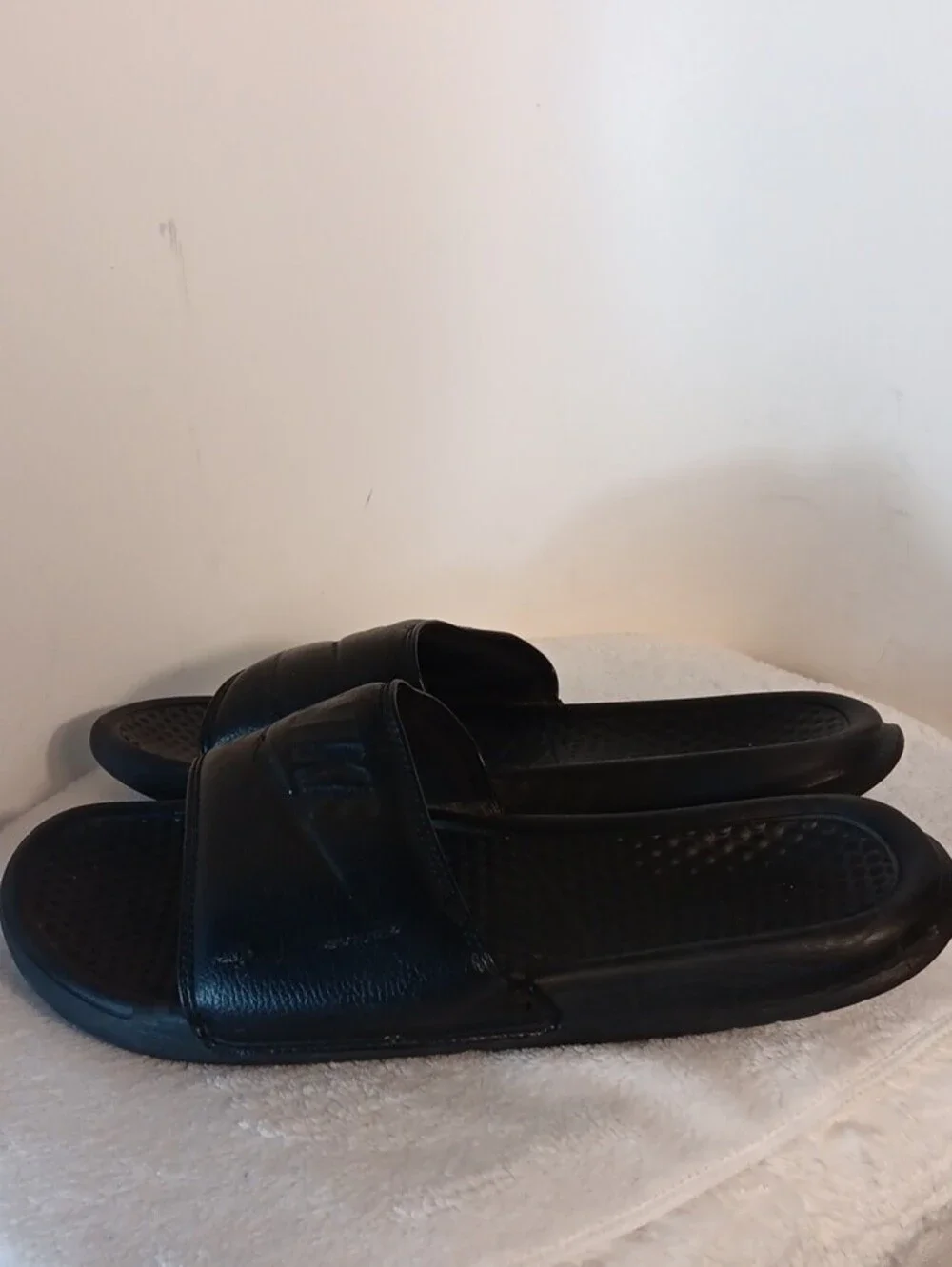 Nike classic slide