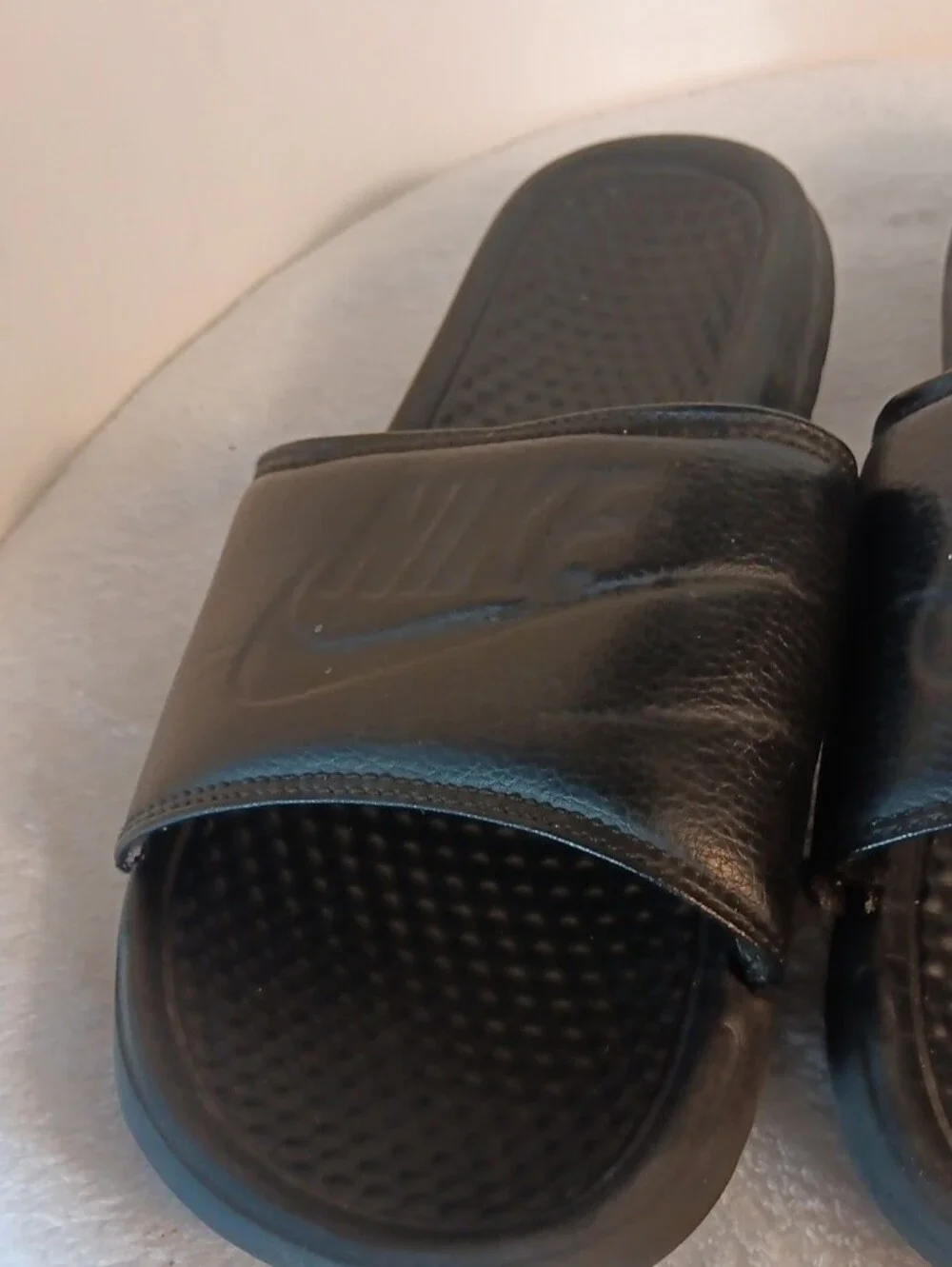 Nike classic slide