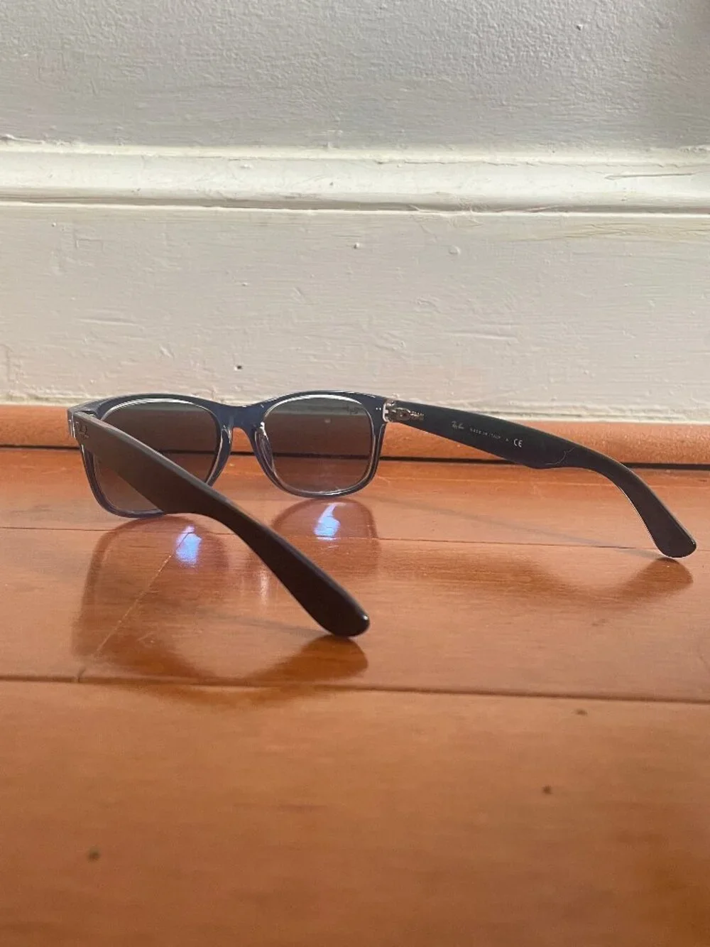 Ray-Ban wipe worn