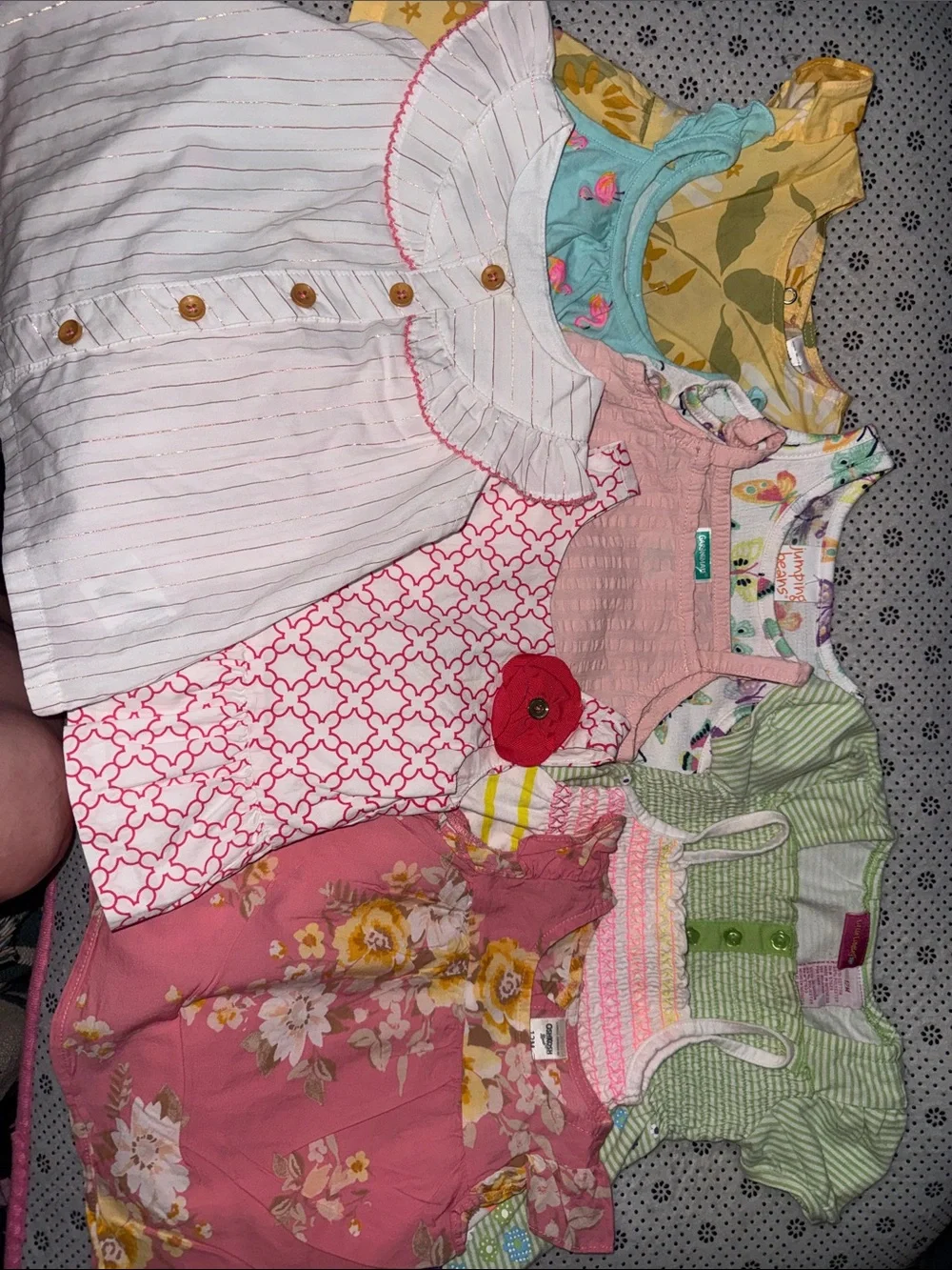 🛍 CUTE LITTLE GIRLS  MIXED ITEMS 9 PIECES  SIZE 12 MONTHS 🛍