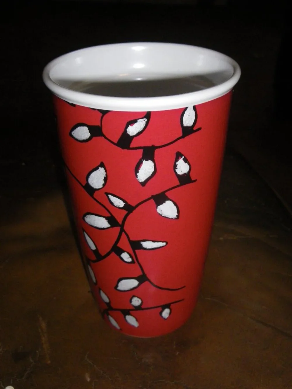 Starbucks missing lid
