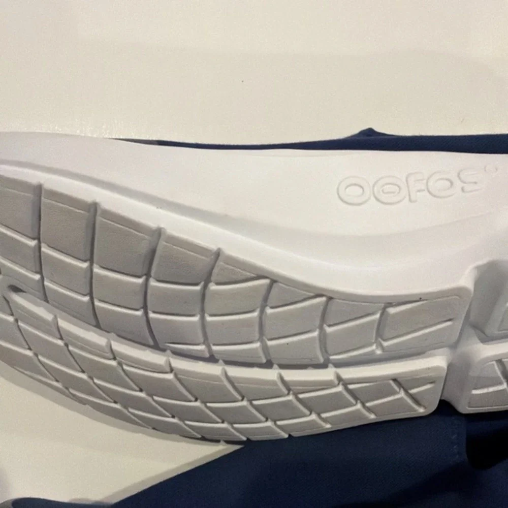OOFOS shoe mens