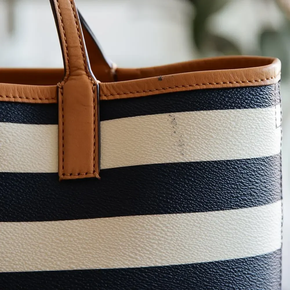Tory Burch photos handle