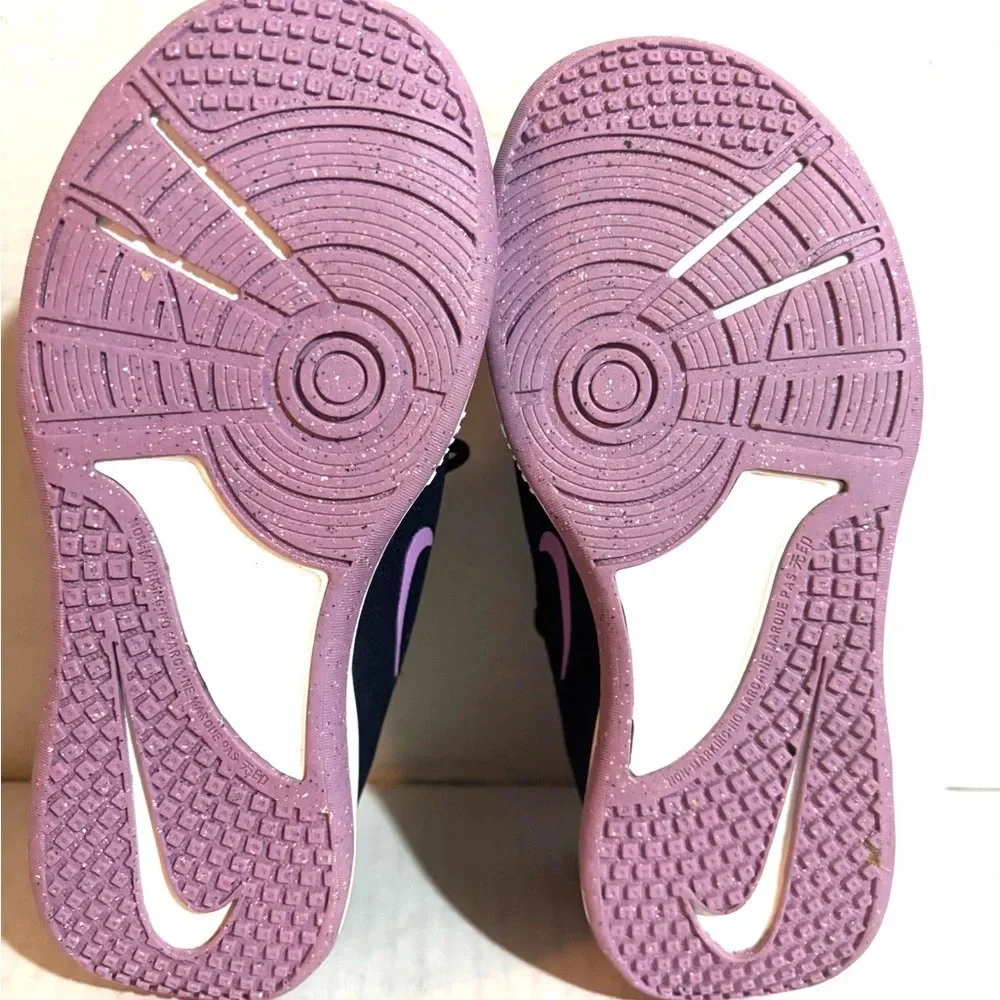 Nike sneakers omni