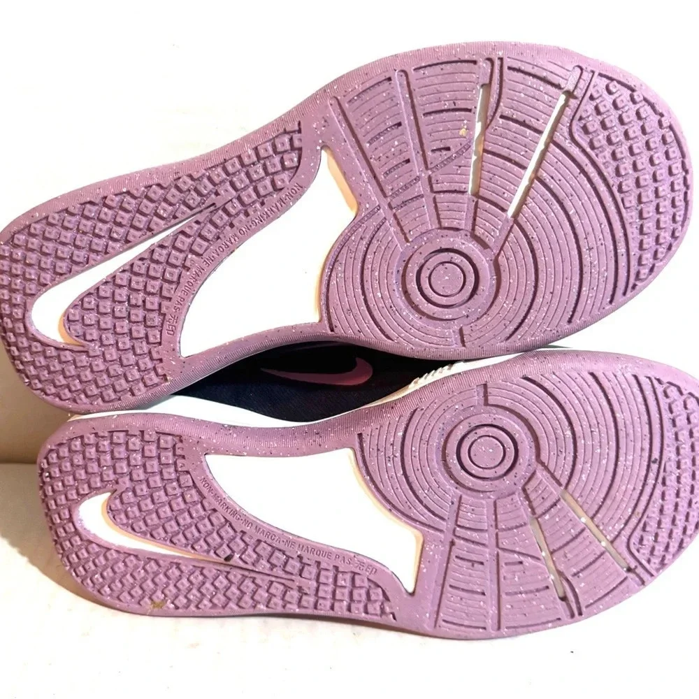 Nike sneakers omni