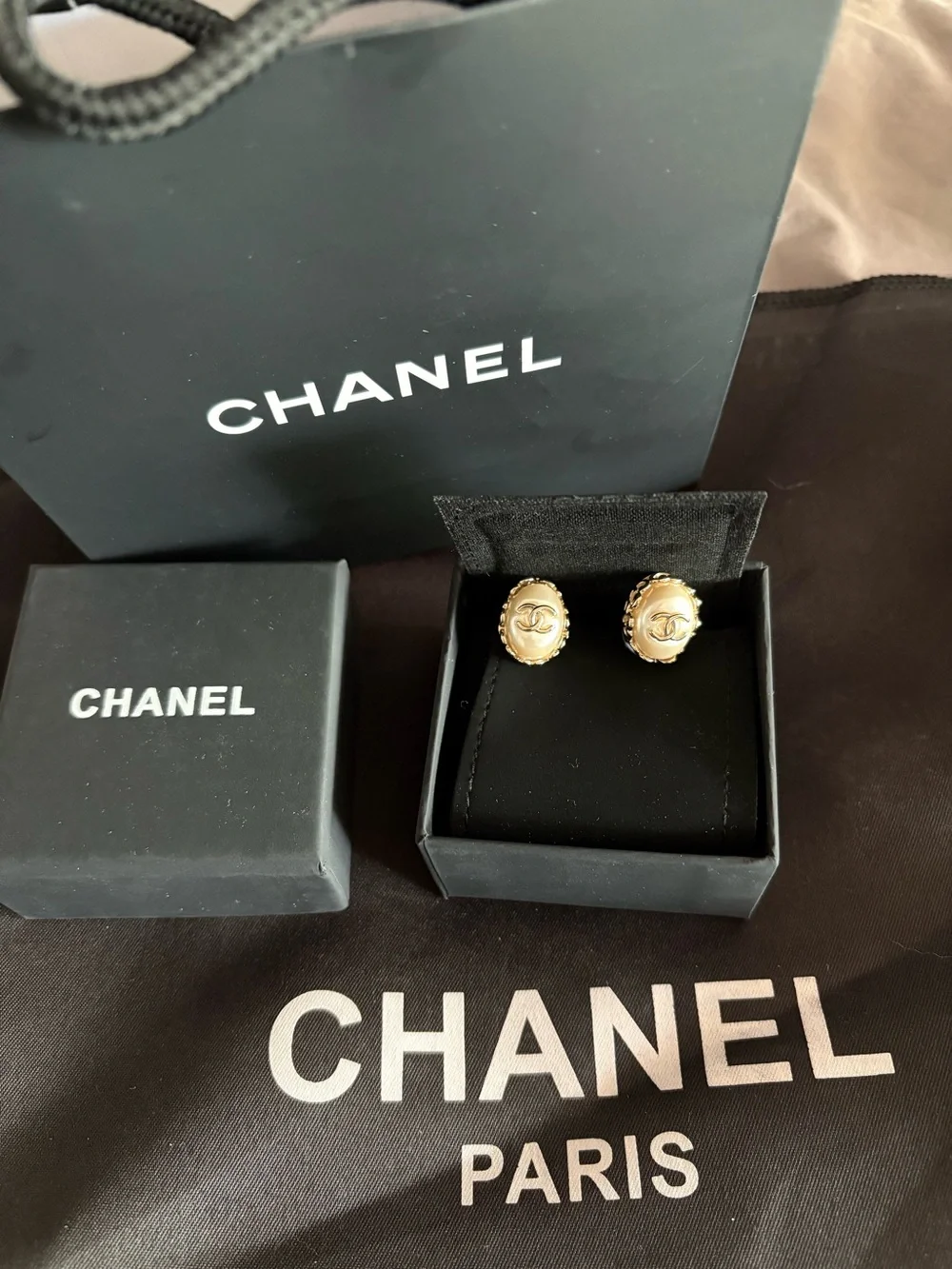CHANEL authentic classic