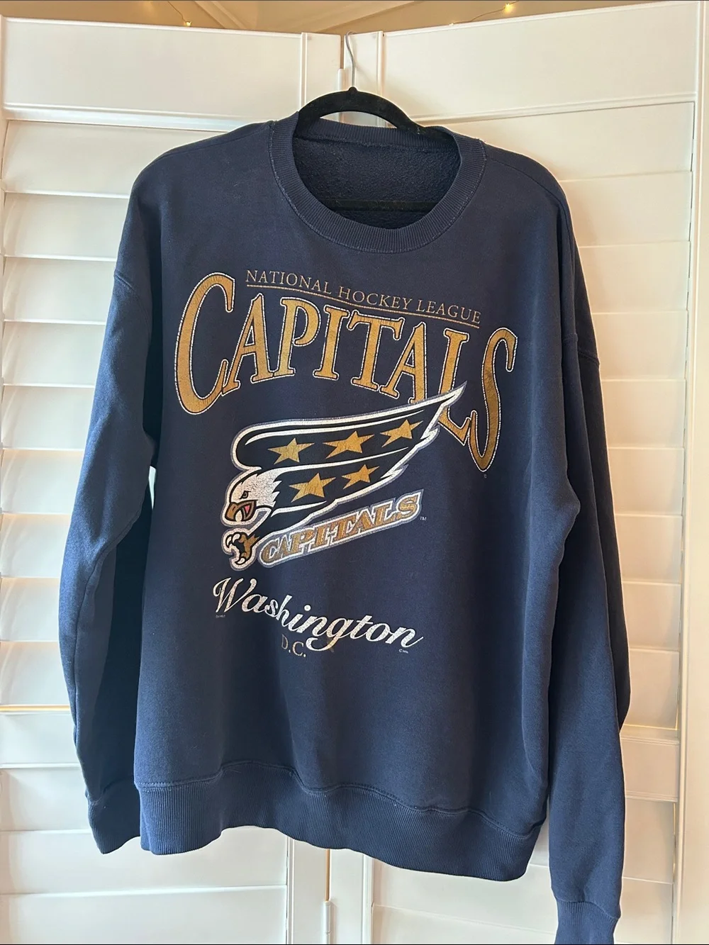 Vintage Washington Capitals Navy Graphic Crewneck Sweatshirt