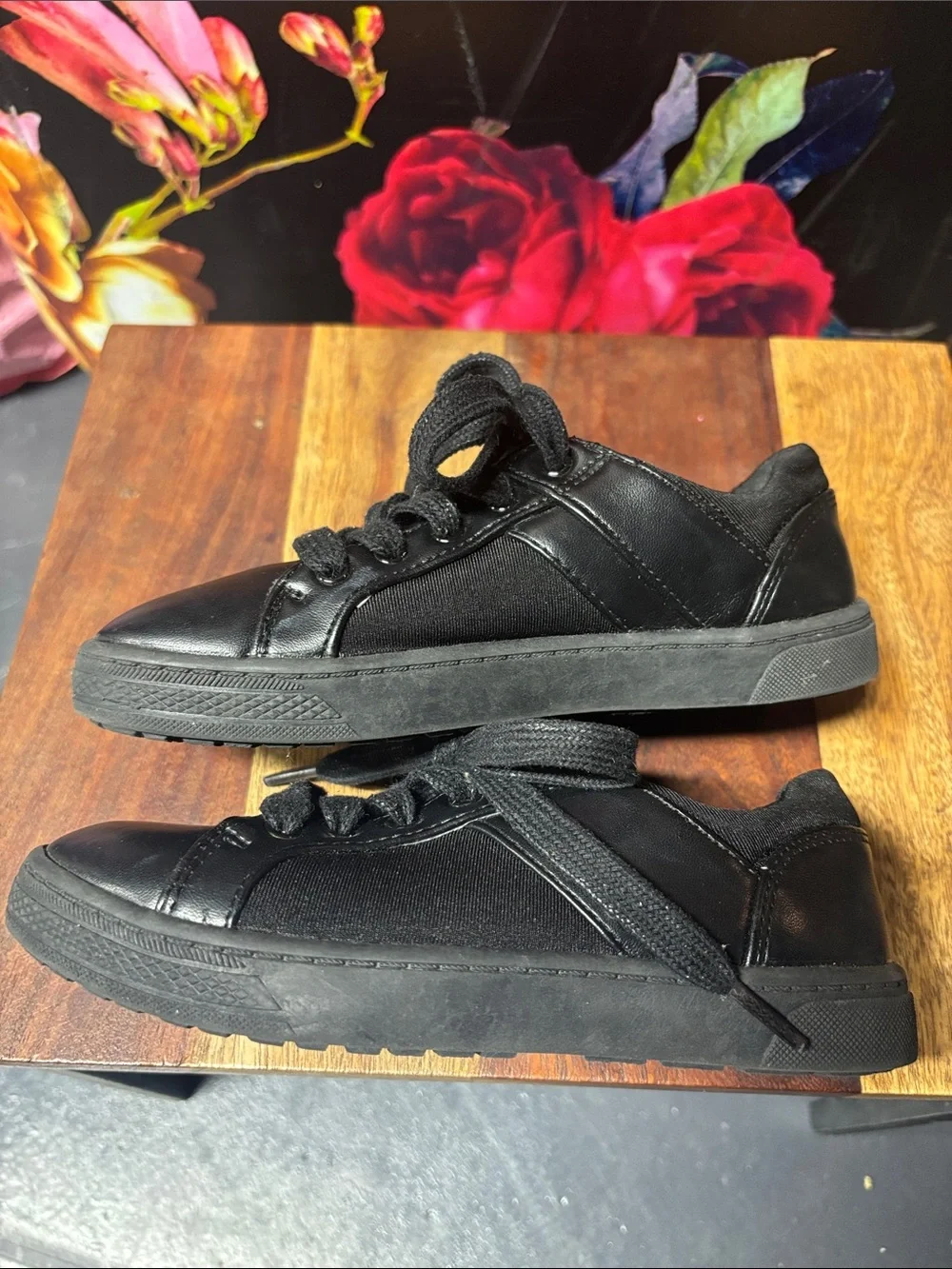 Kenneth Cole Reaction manufacturing all style