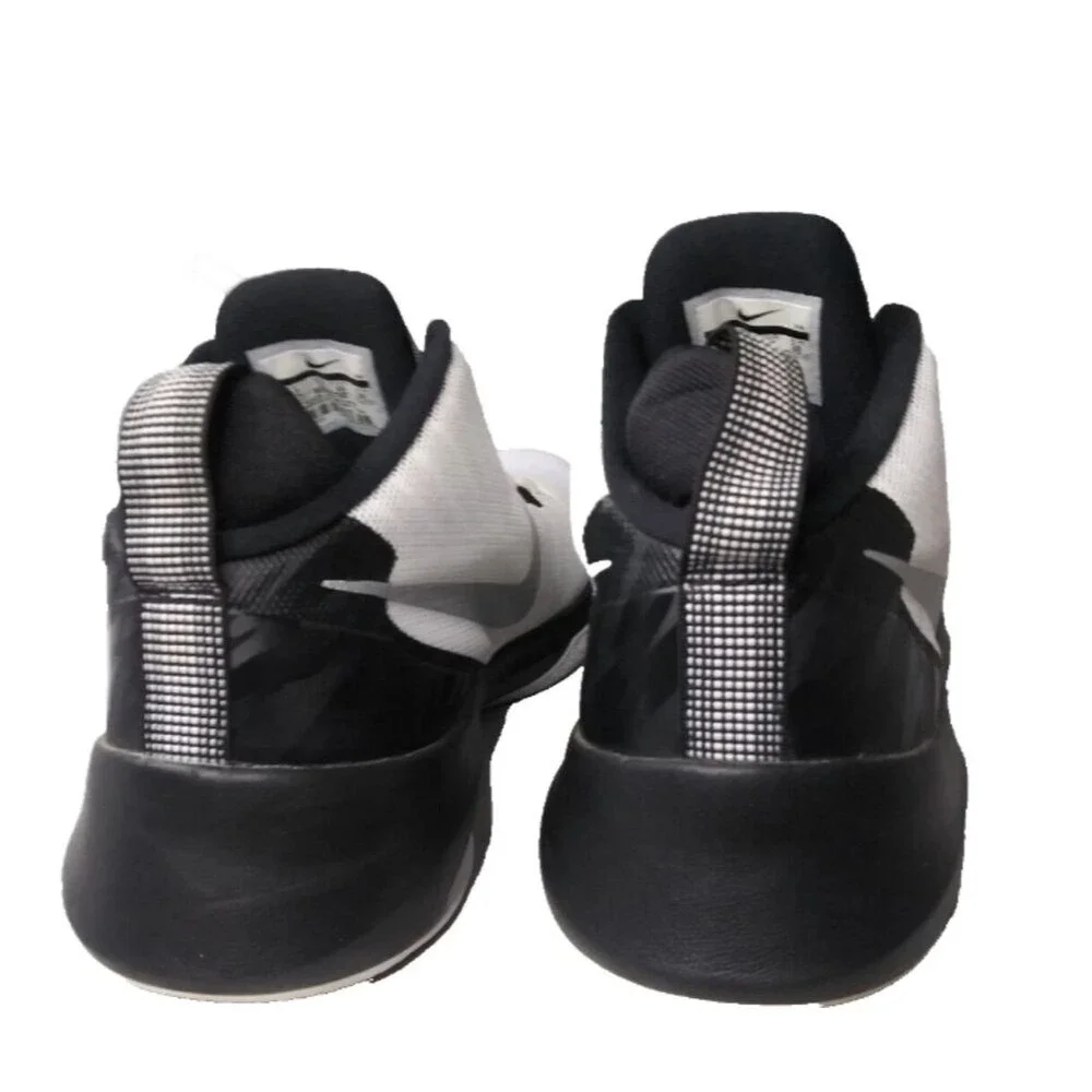 Nike air versitile