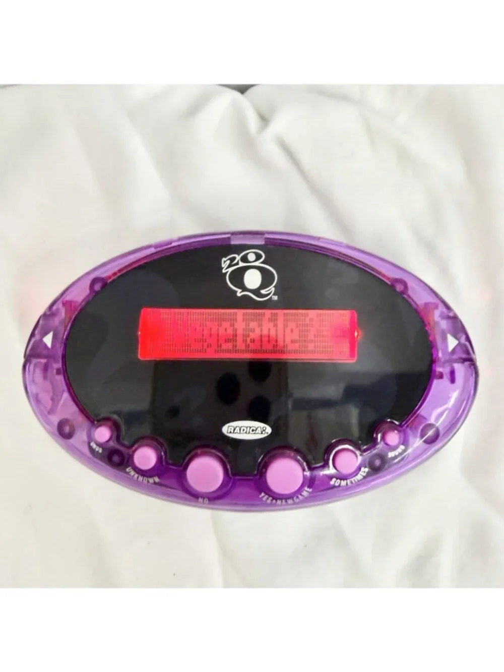 Radica 20Q Purple Electronic Handheld Thinking Game 2007 Tested Works