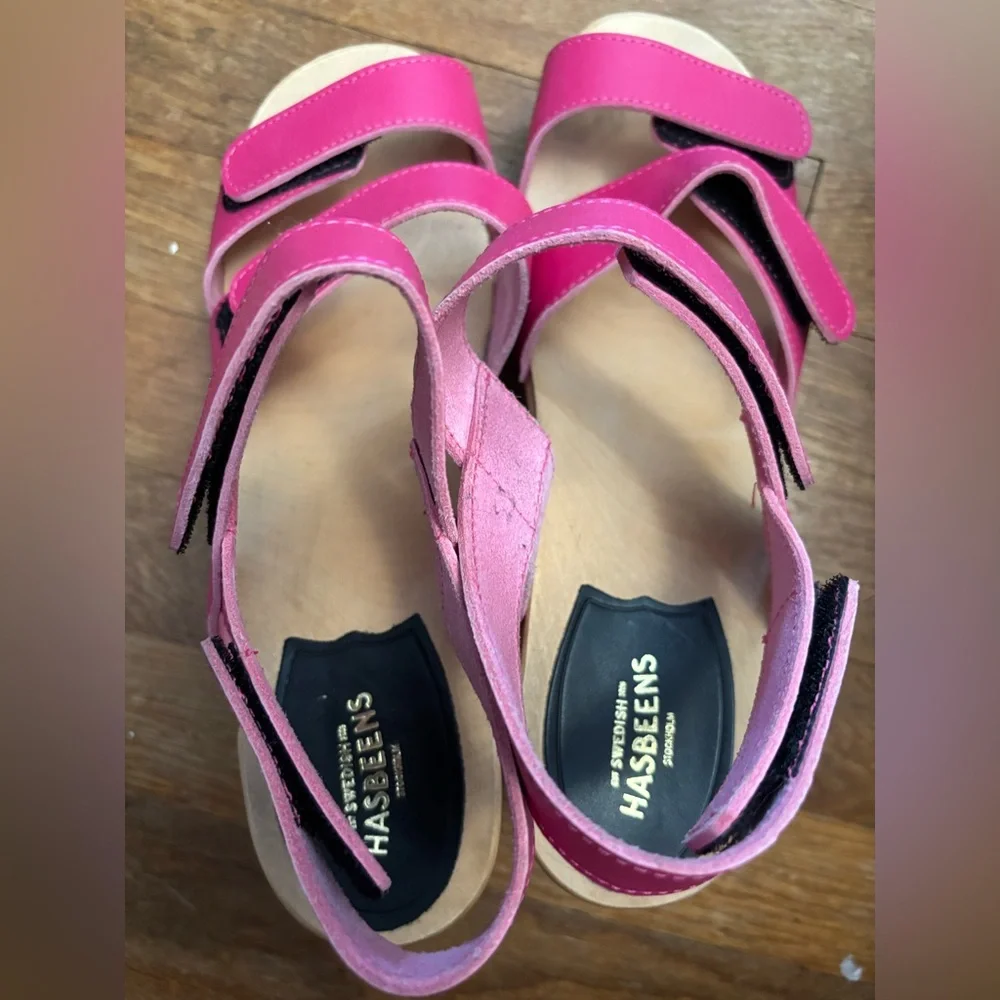 Swedish Hasbeens bold pink