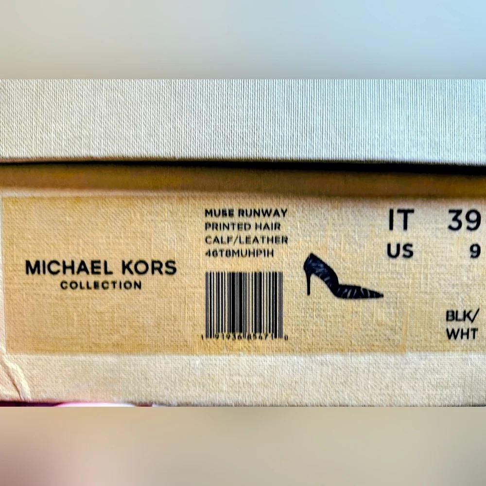 Michael Kors step out