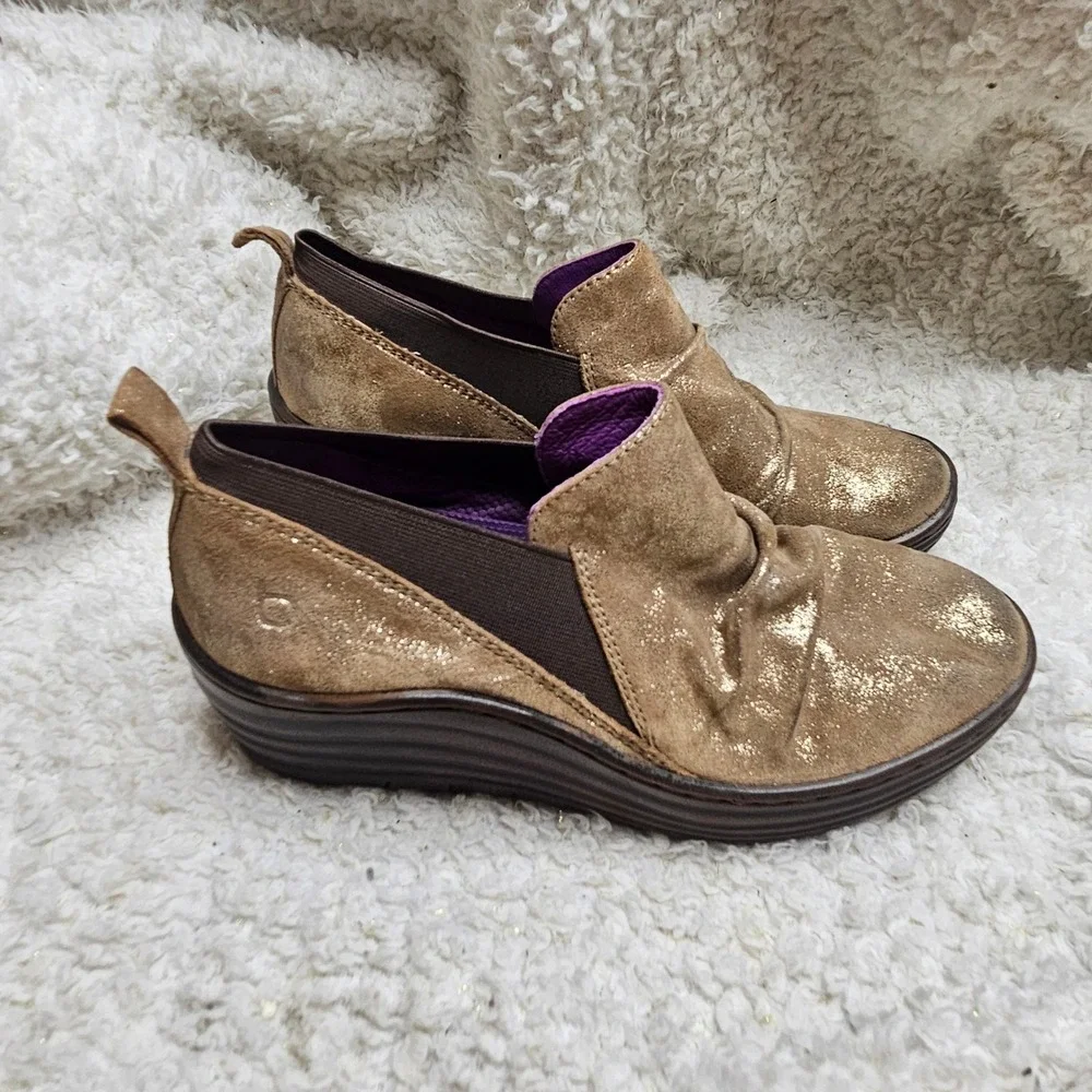 Bionica Gallant Metallic Suede Wedge‎ Slip-on sz 6.5