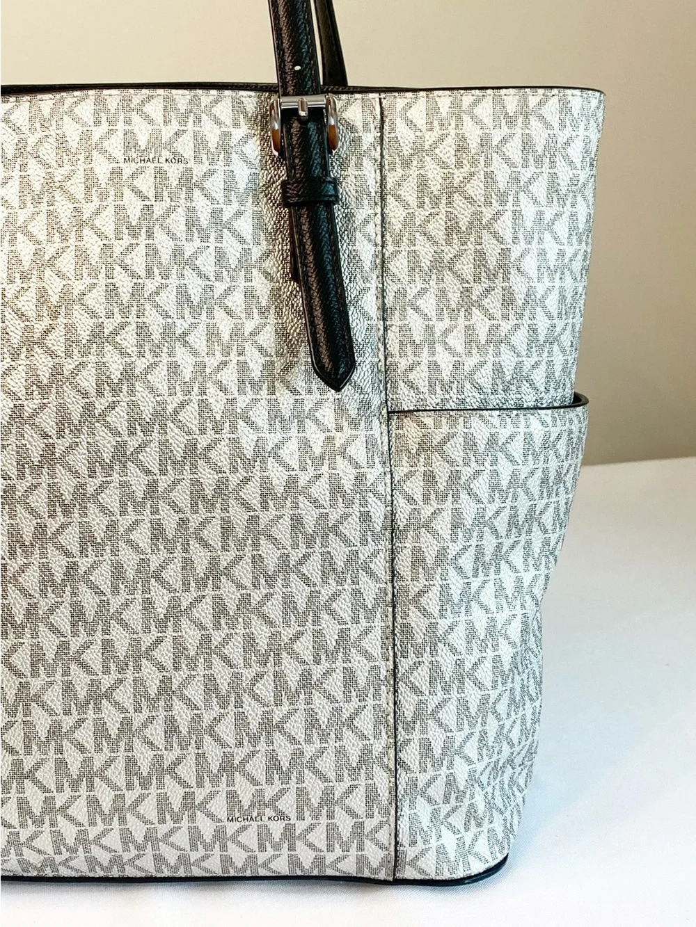 Michael Kors authentic michael