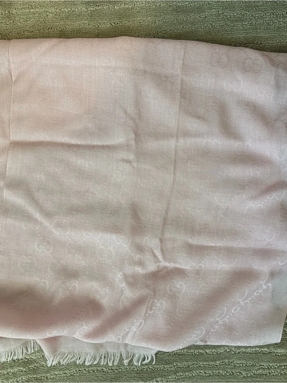 Gucci elegant pink