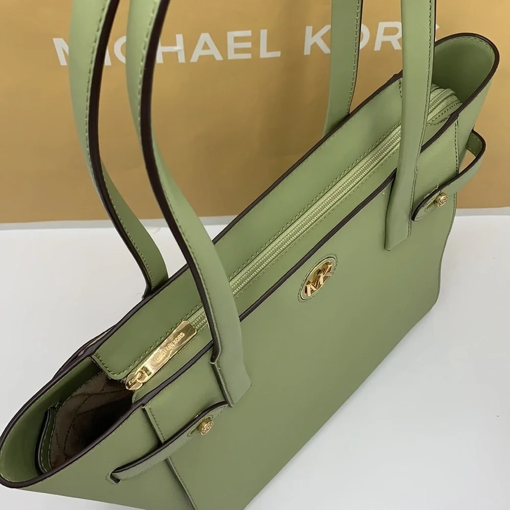 Michael Kors 11 imported 5”h