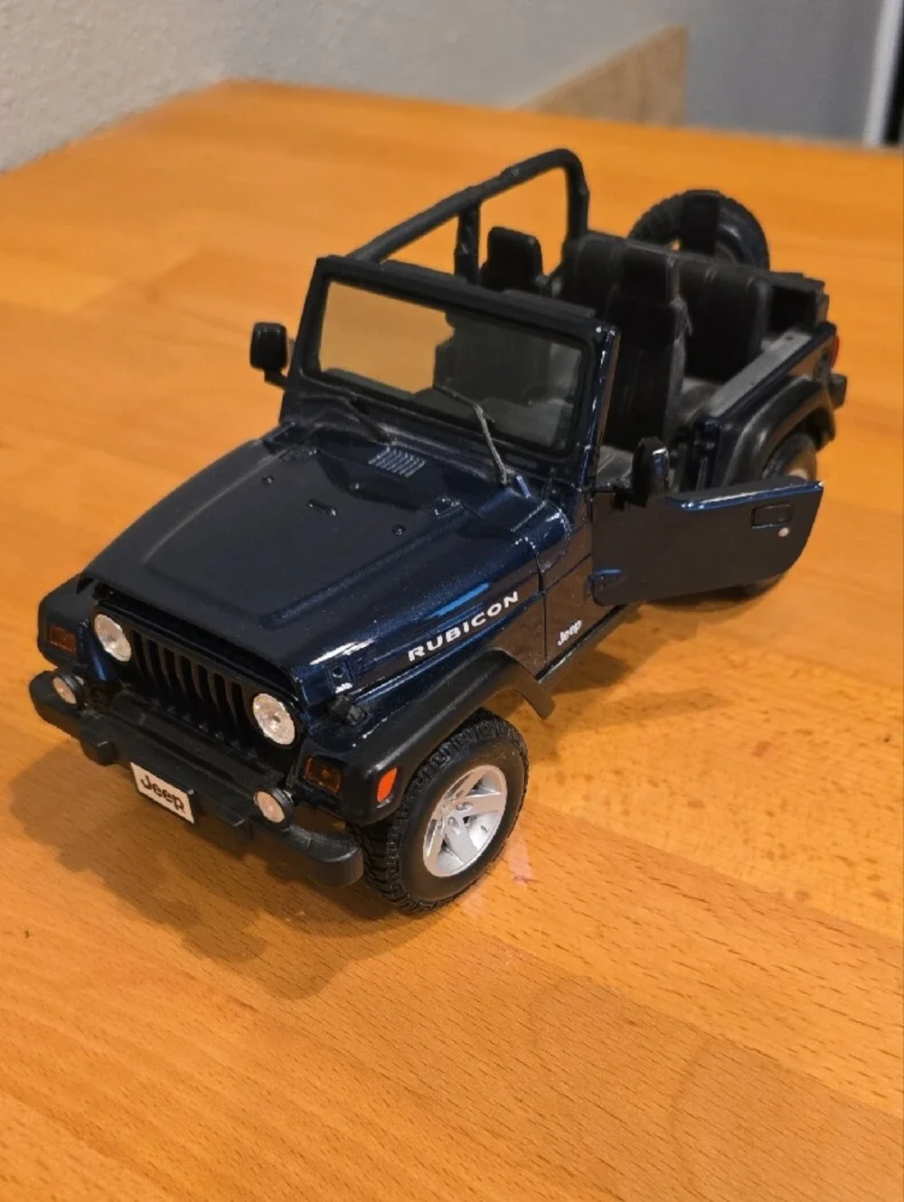 Jeep maisto 27