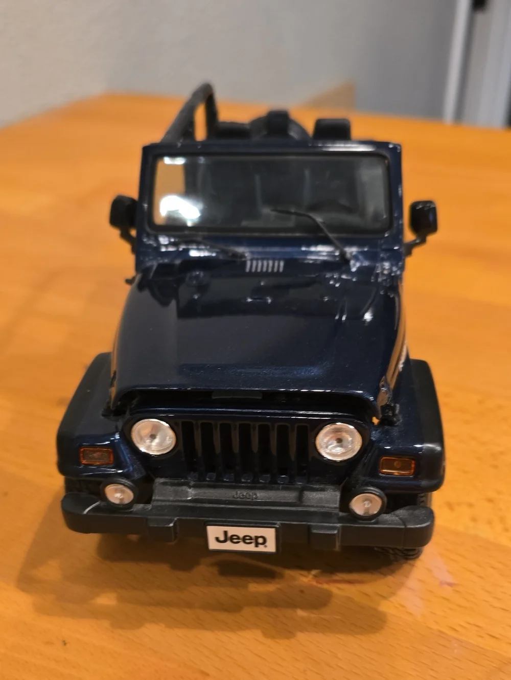 Jeep maisto 27