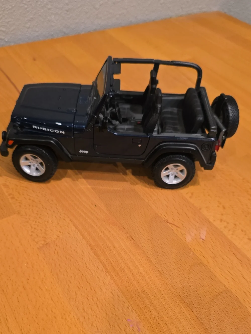 Jeep maisto 27