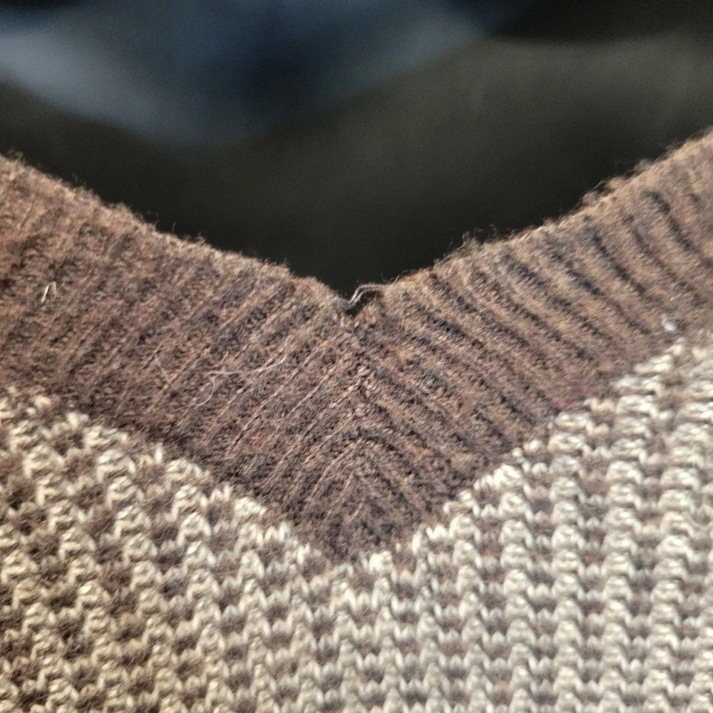 Converse brown pullover