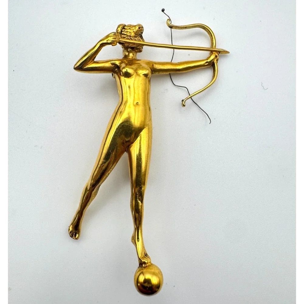 Vintage Diana the Huntress Brooch PMA Philadelphia Museum of Art  Pin READ