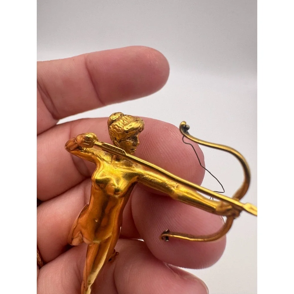 Philadelphia Museum of Art bow string