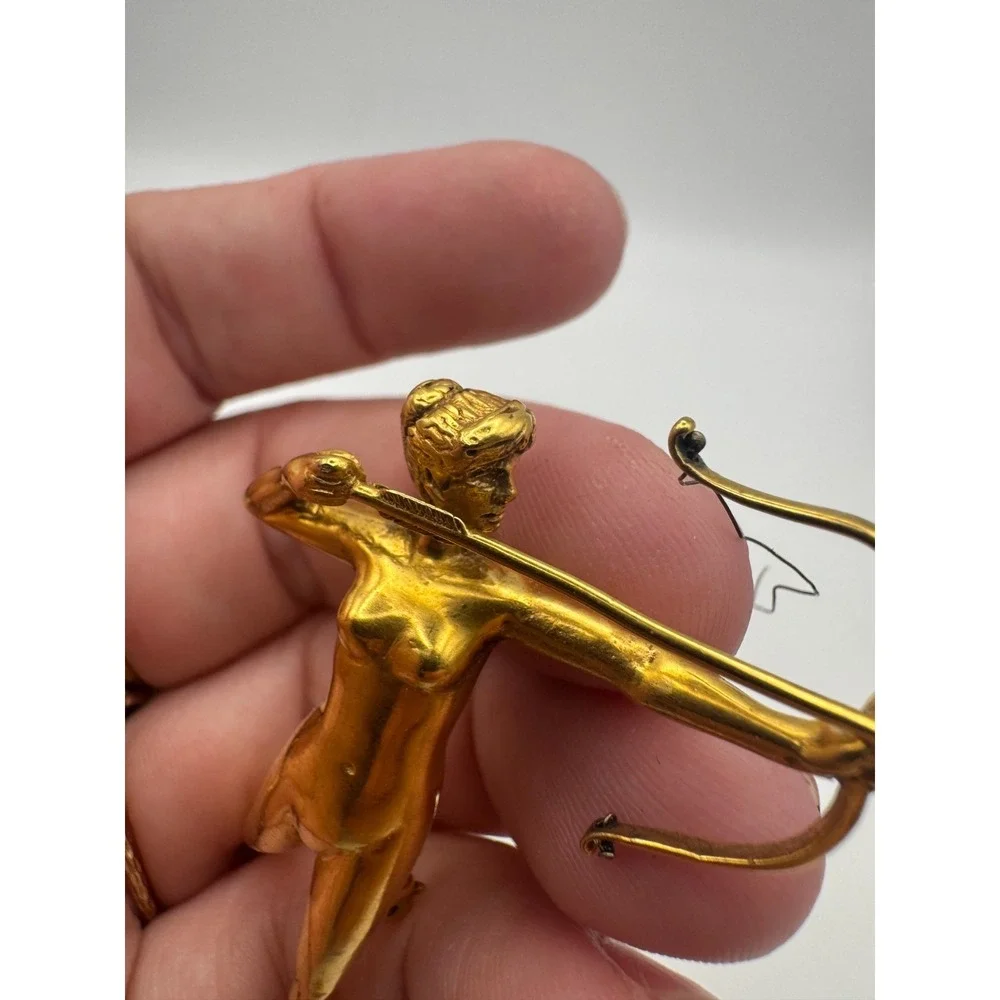 Philadelphia Museum of Art bow string