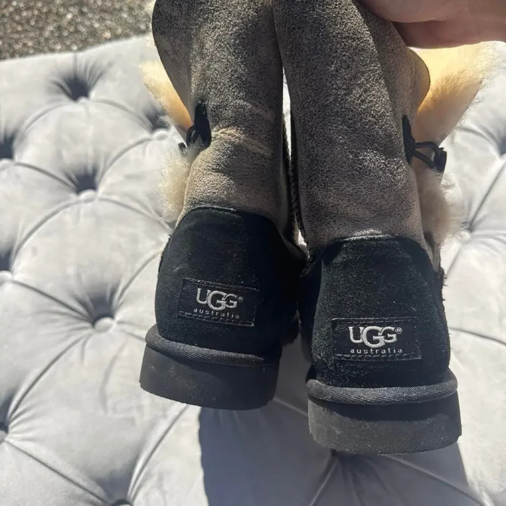 UGG vintage brown
