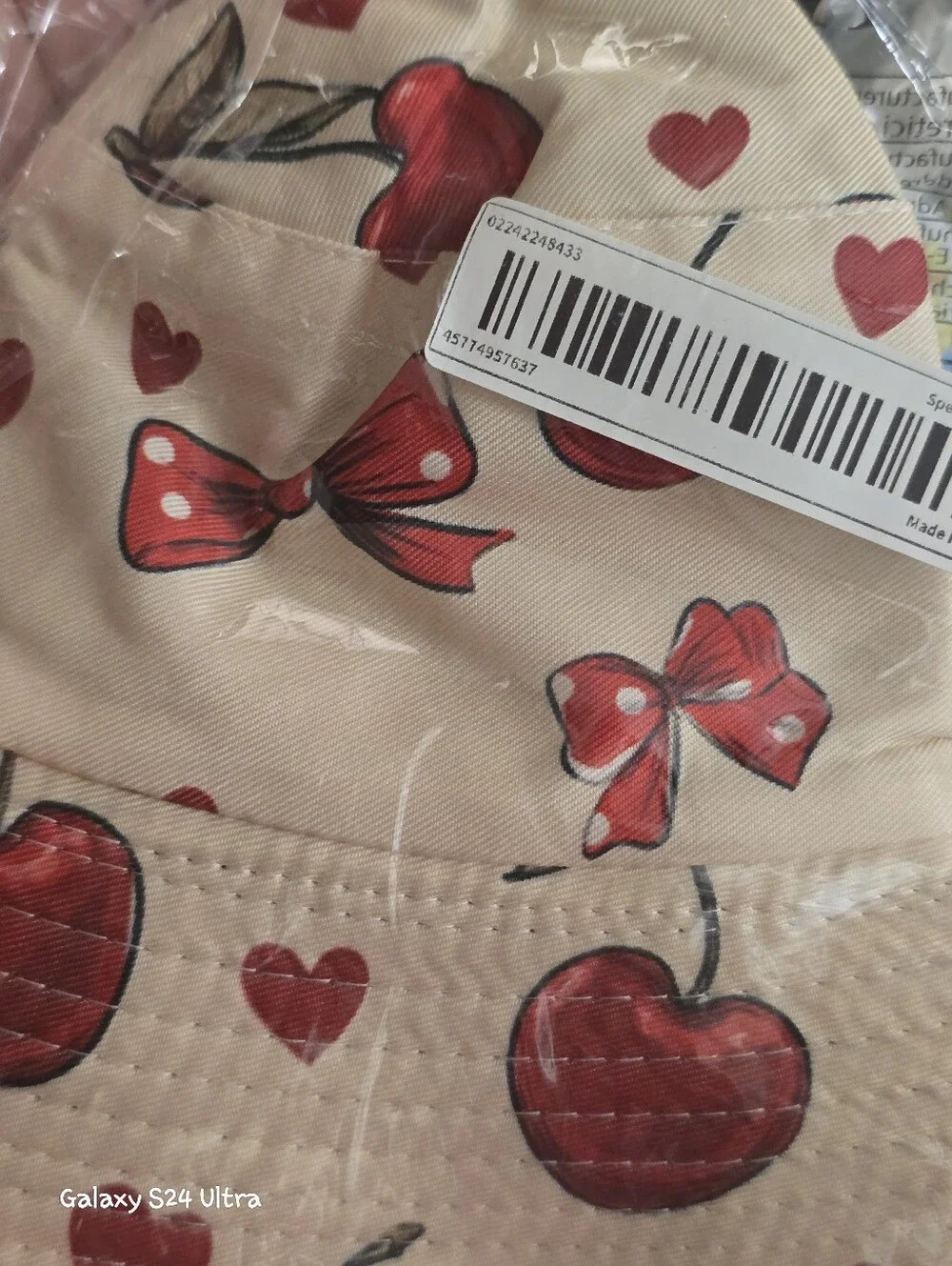 N/A cherry bow