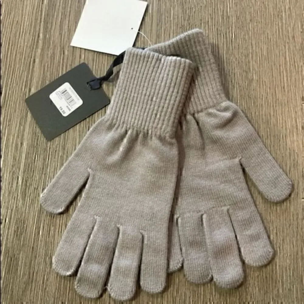 Trouve Gray Gloves Stretch Knit from Nordstrom NEW