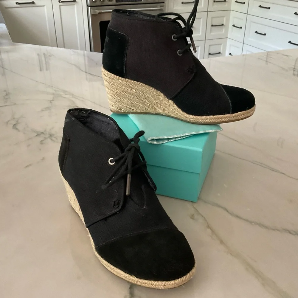 Toms women’s desert