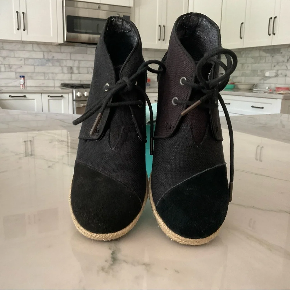Toms women’s desert