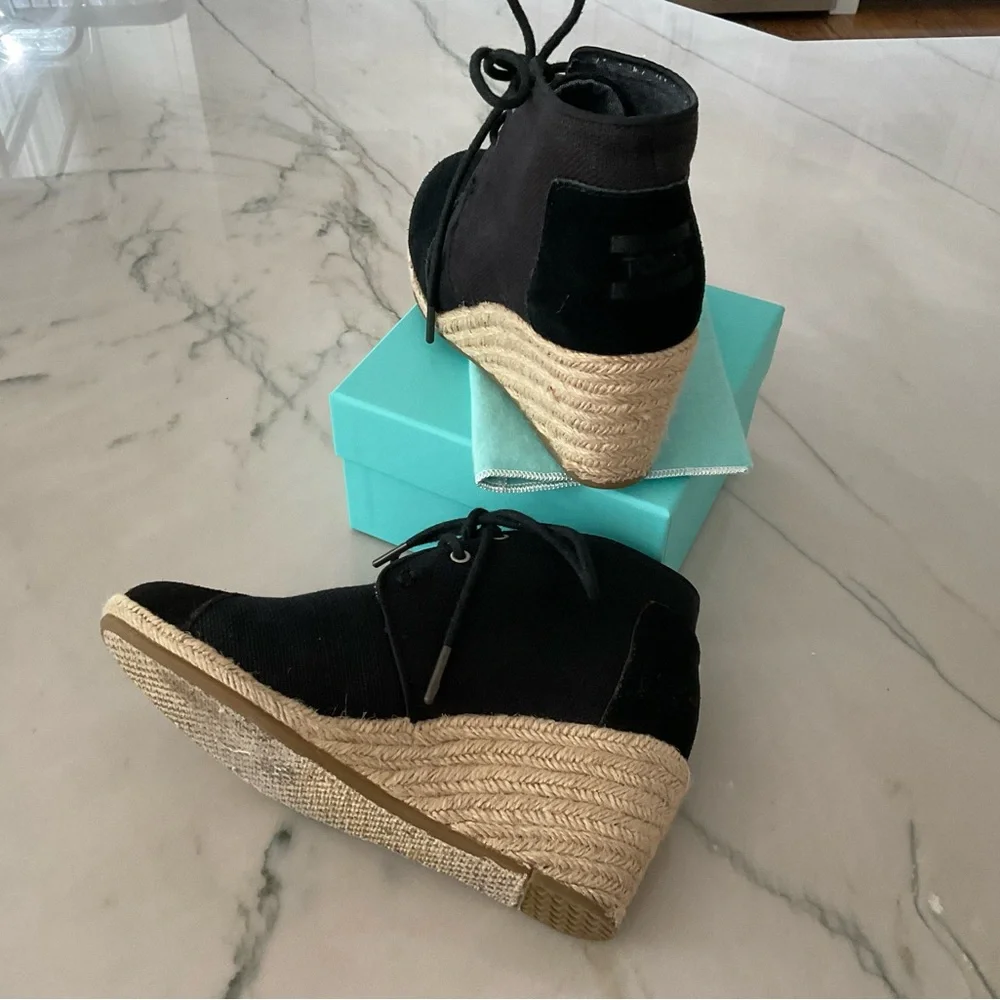 Toms women’s desert
