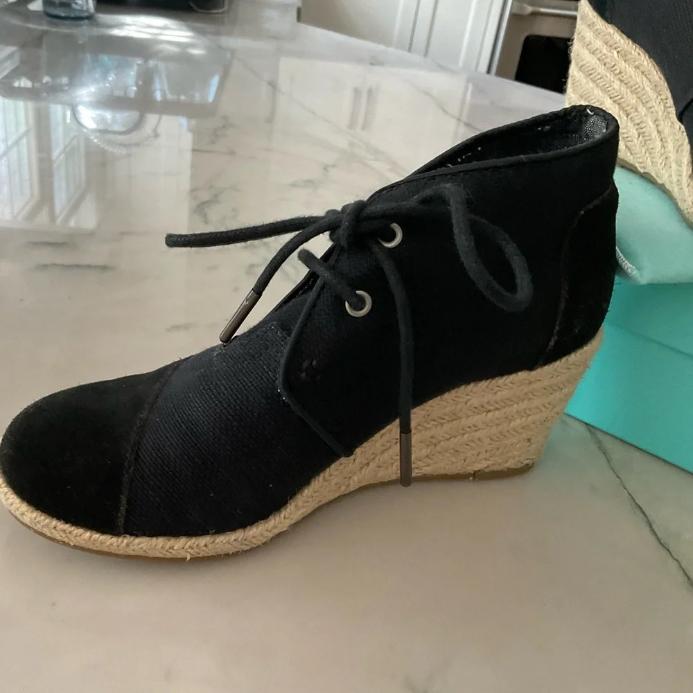 Toms women’s desert