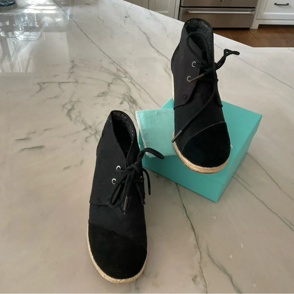 Toms women’s desert